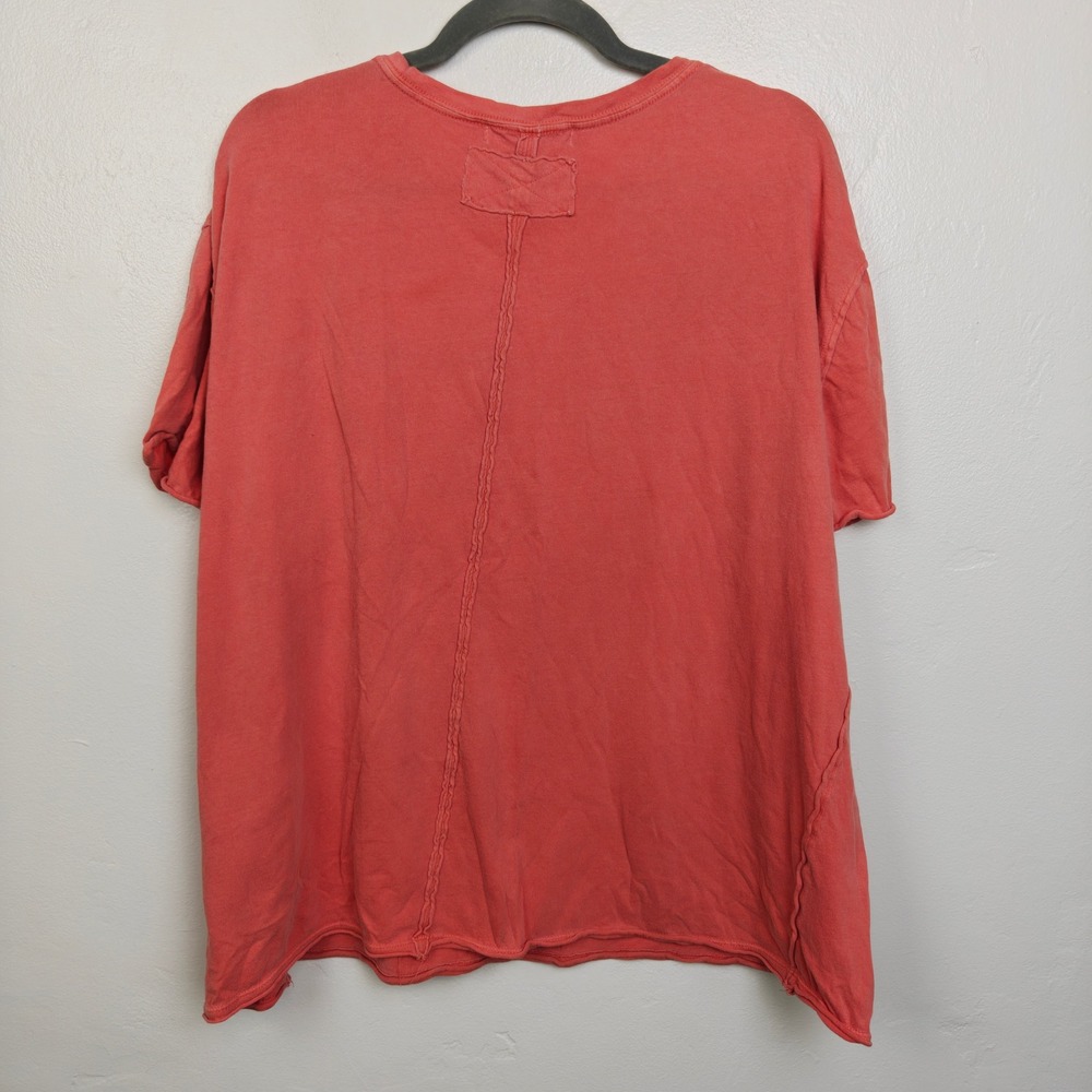 Free People We The Free Womens Top Large Coral Red Raw Hem Oversized Tee Boho - Picture 4 of 9